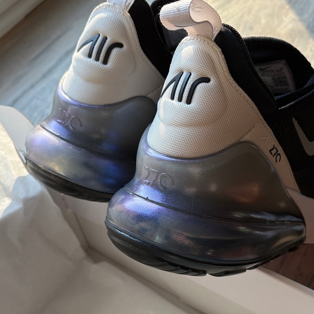 BRAND NEW AIR MAX 270 - 9.5 W Black/Metallic Silver Phantom